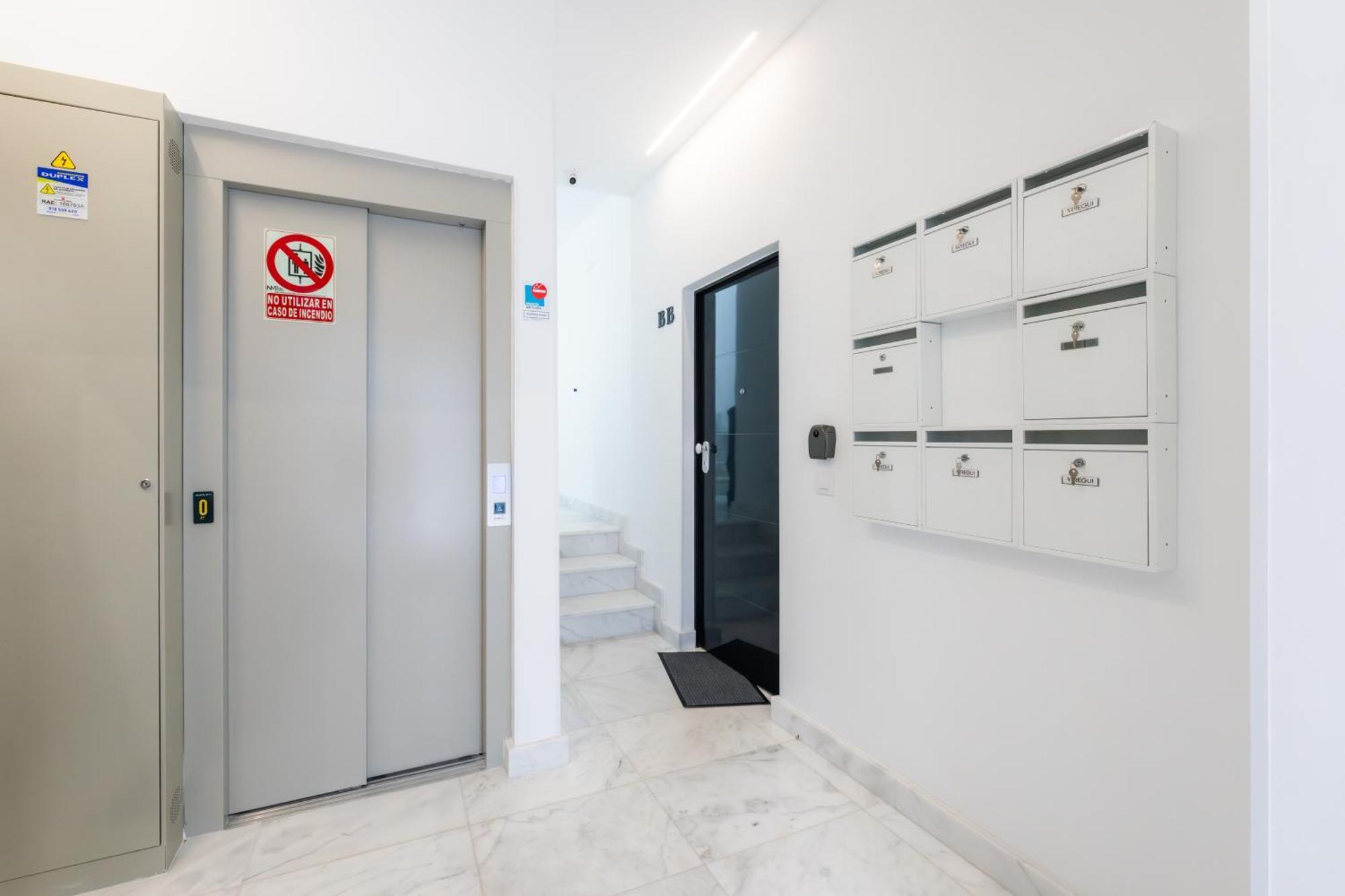 Lemon Apartment & Hotels Bernabeu Madri Exterior foto